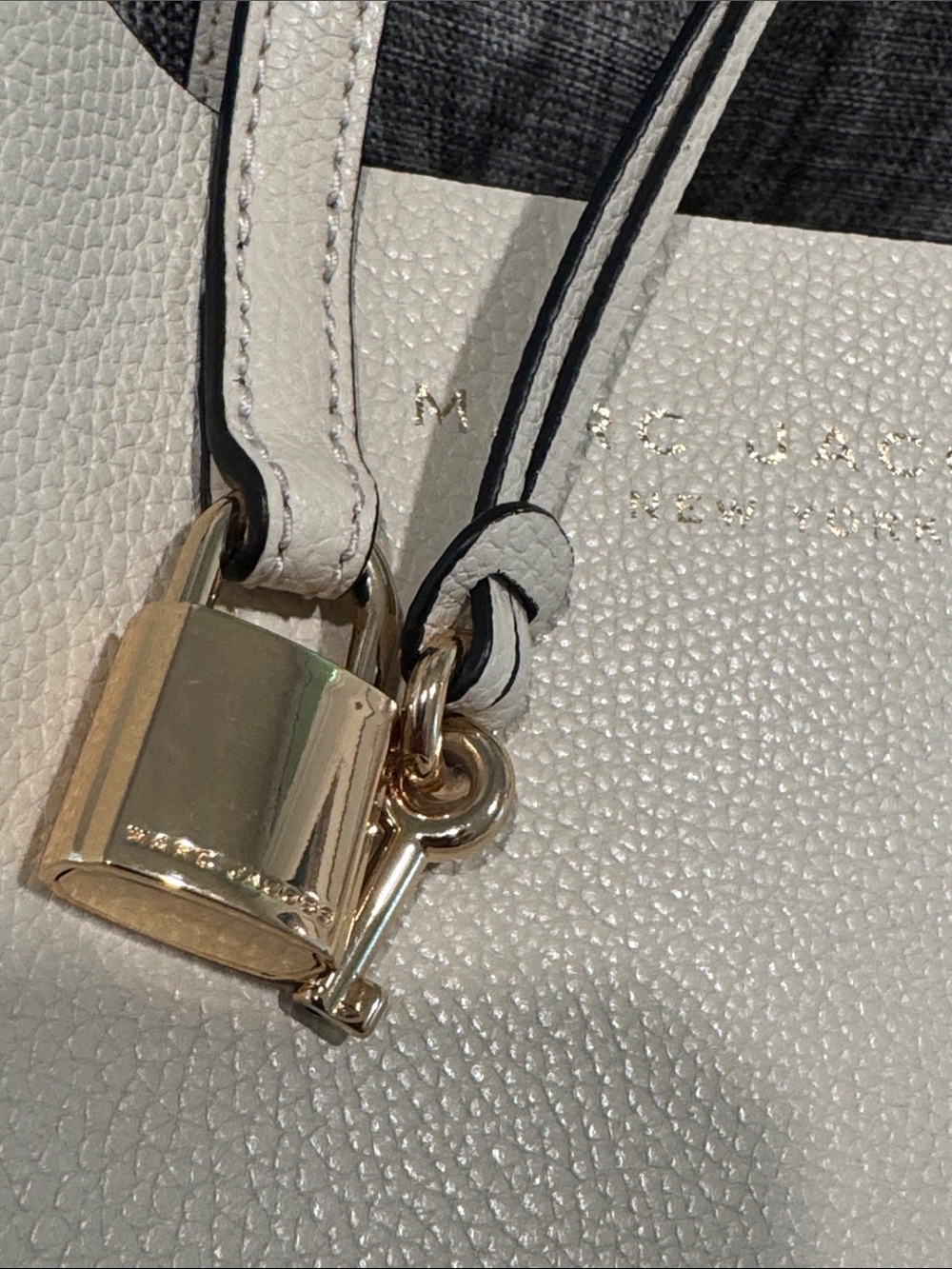 Marc Jacobs Bag Mini Grind Cream Leather Tote Crossbody with Navy Scarf - Picture 16 of 17